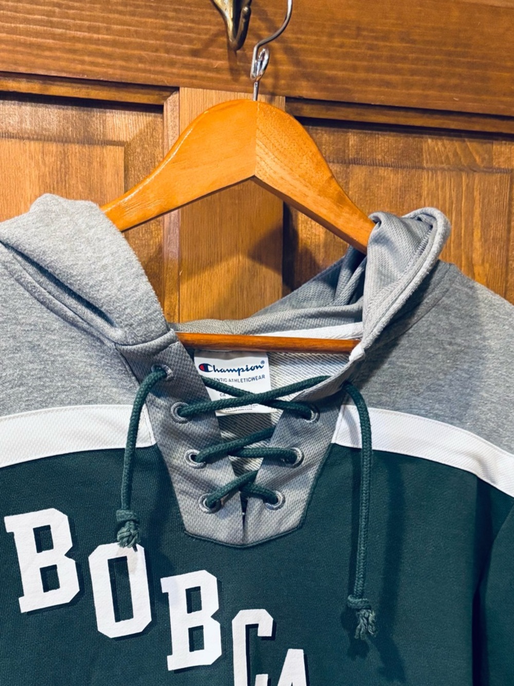 CHAMPION OHIO UNIVERSITY BOBCATS Hockey Style Hoodie - Picture 3 of 7